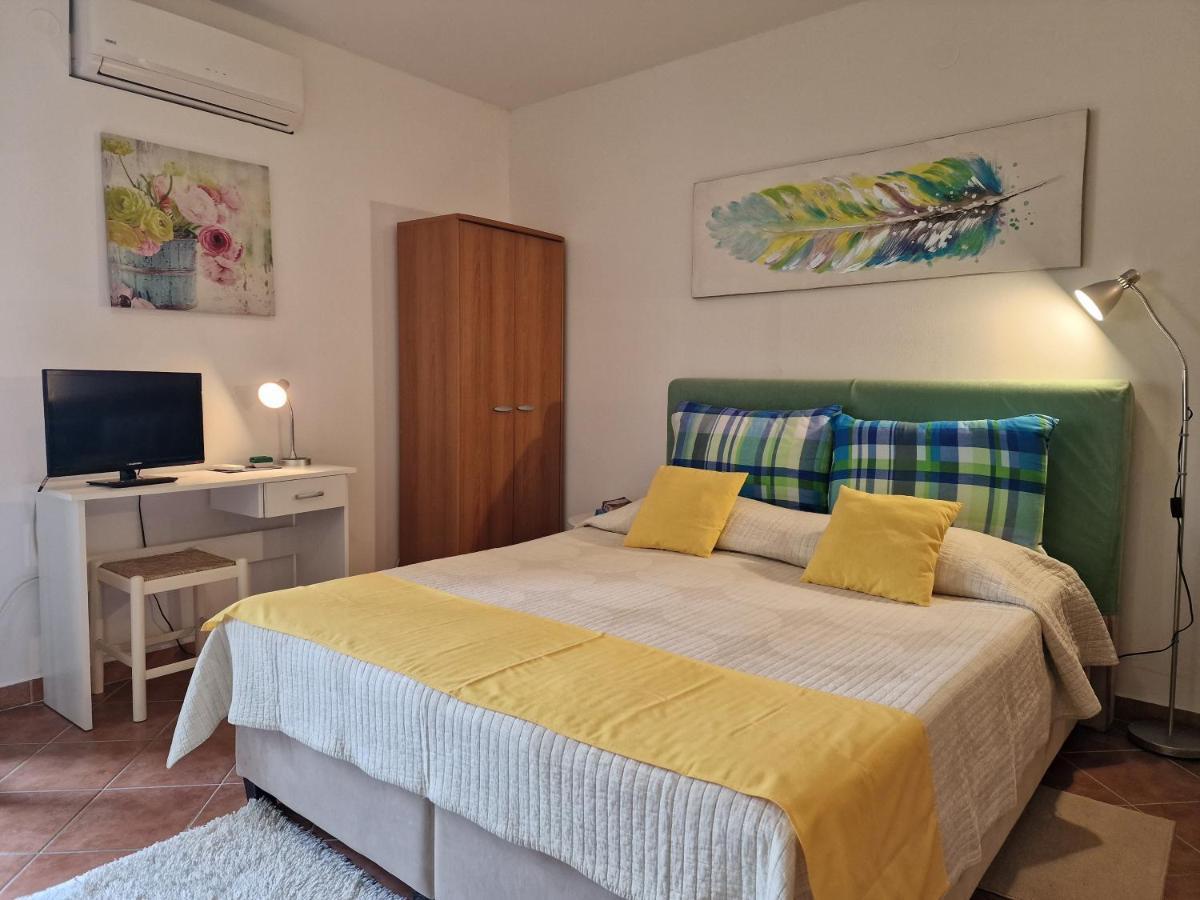 Apartments Rina Ровінь Екстер'єр фото