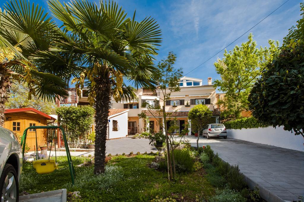 Apartments Rina Ровінь Екстер'єр фото